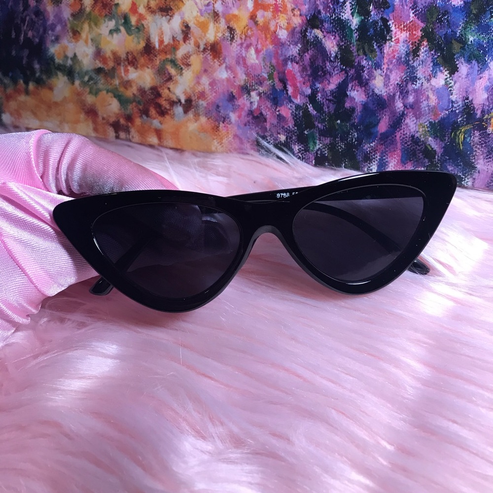Black Cat Framed Sunglasses